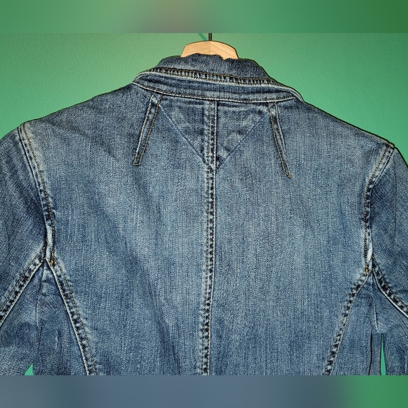 Tommy Hilfiger Vintage Denim Jacket. Size M - Picture 4 of 7